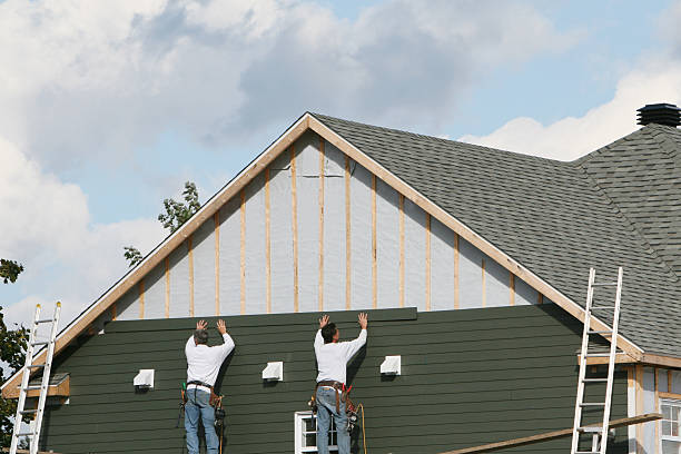 Professional Siding Installation technician working in Milton, NY